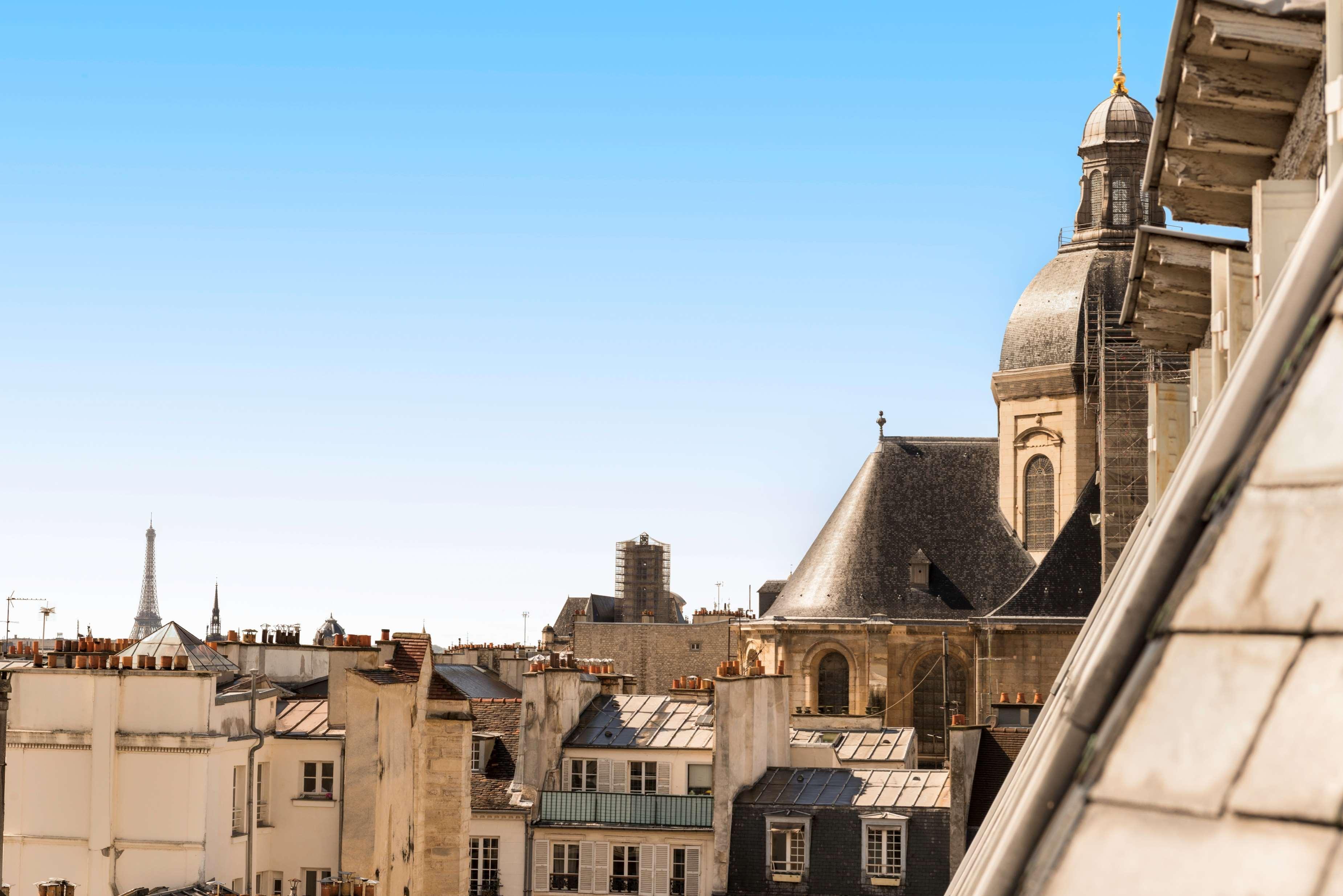 Hotel De Neuve By Happyculture 3*