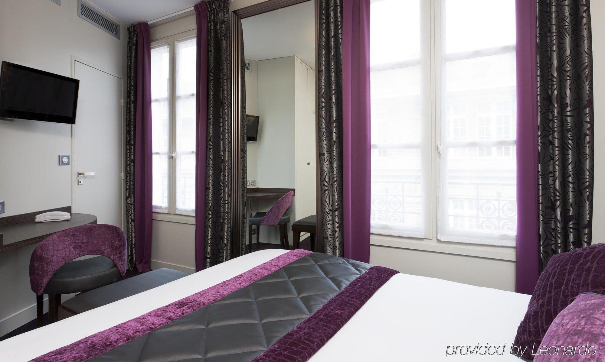 Hotel De Neuve By Happyculture 3*