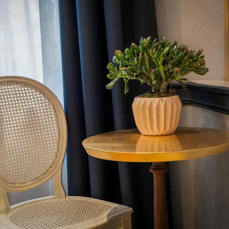 Hotel De Neuve By Happyculture Paris